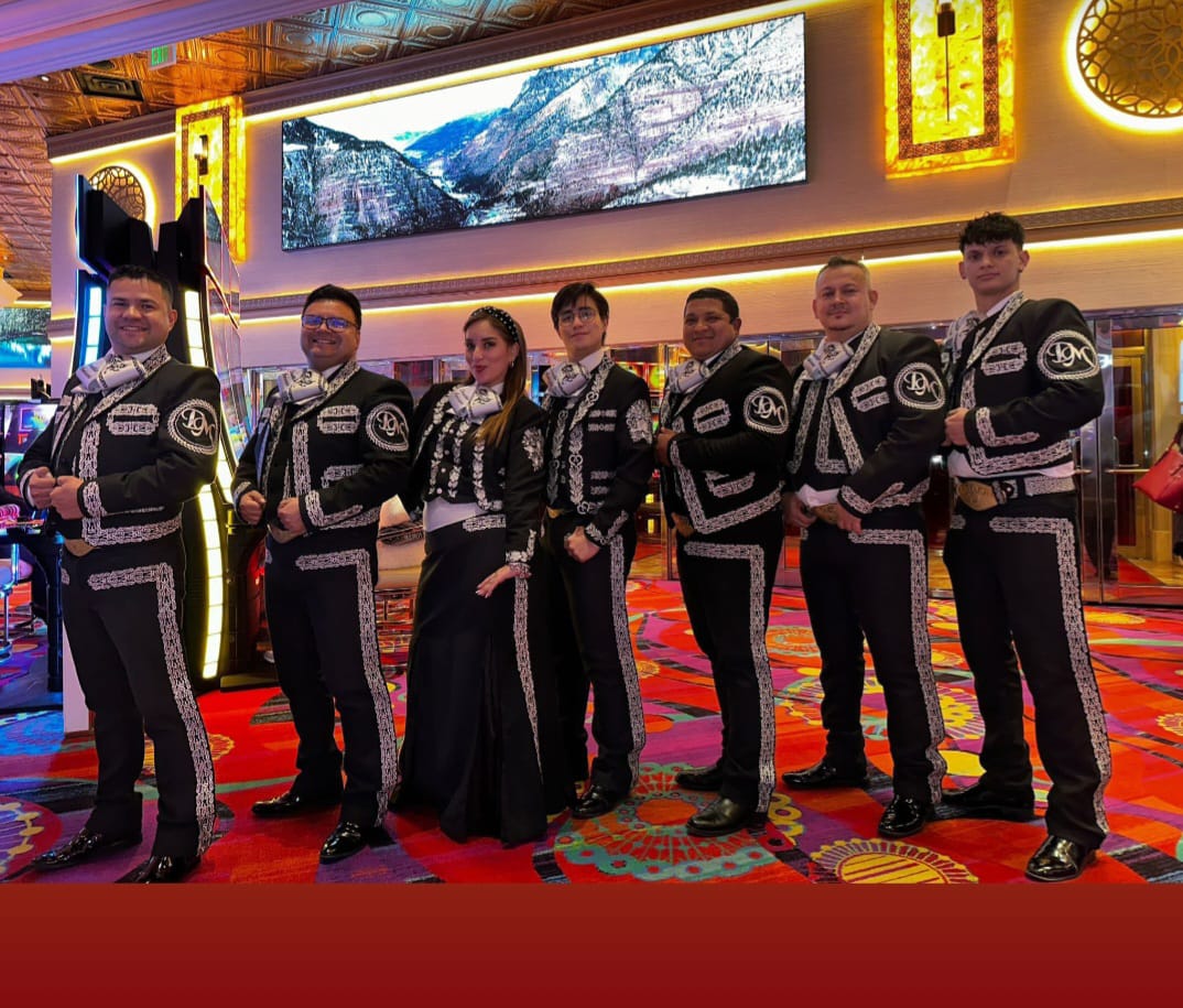 Mariachi Dinastía Mexicana en presentación